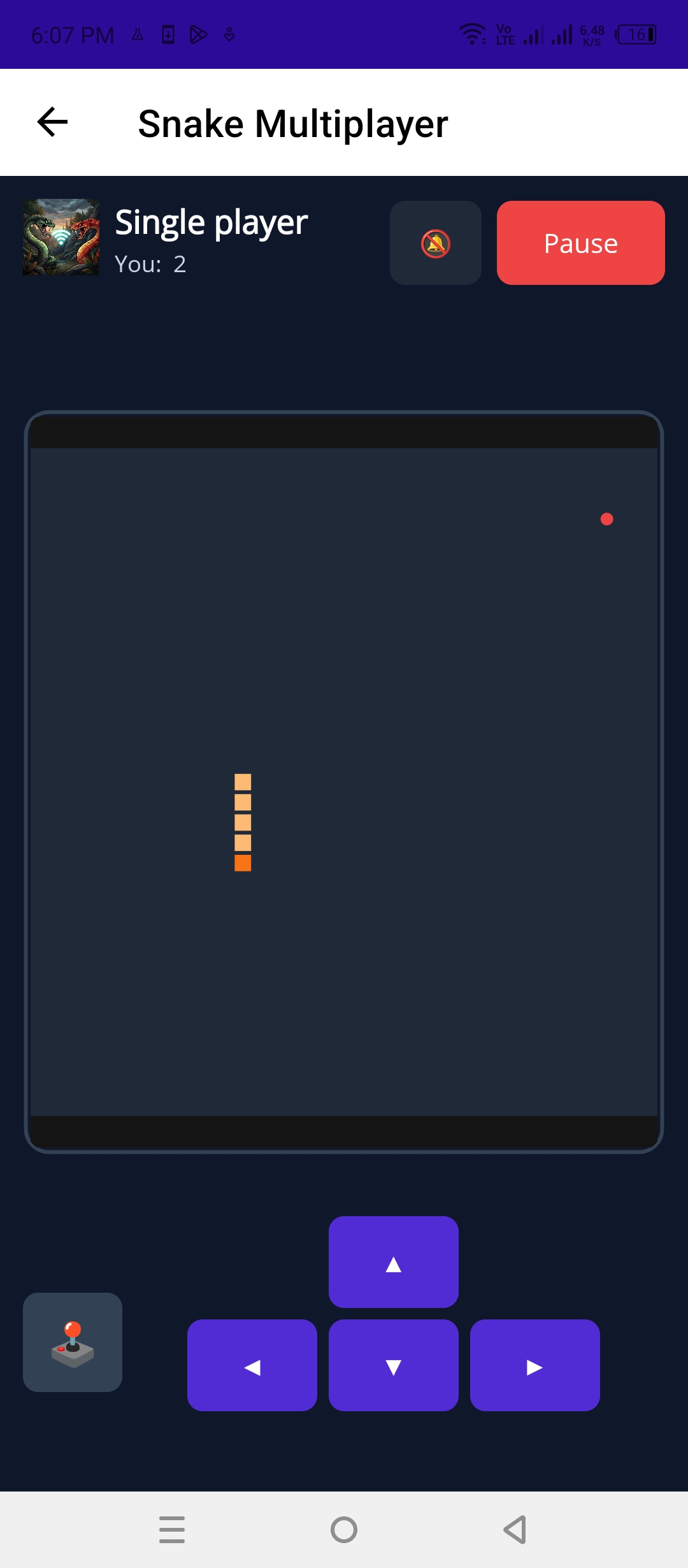 Single player with an orange snake, score 2, and an on-screen pad